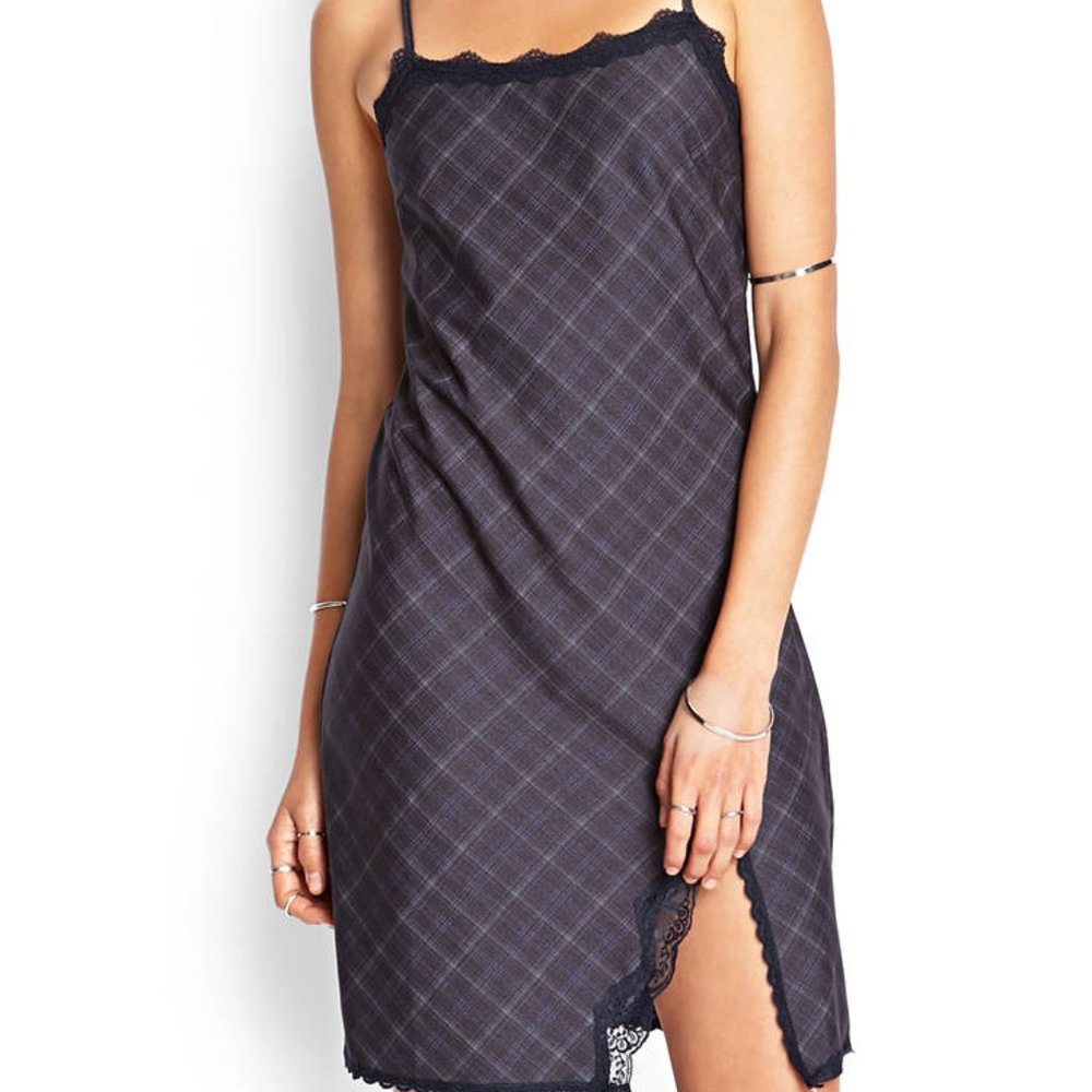 Plaid dress with slit detail